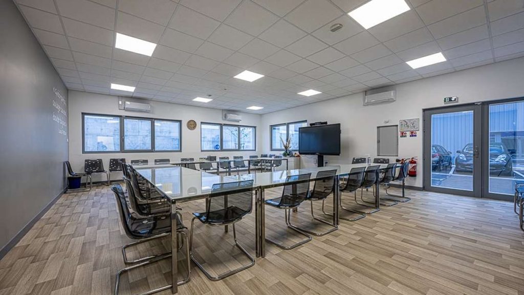 Bureaux adapté pour un espace de coworking