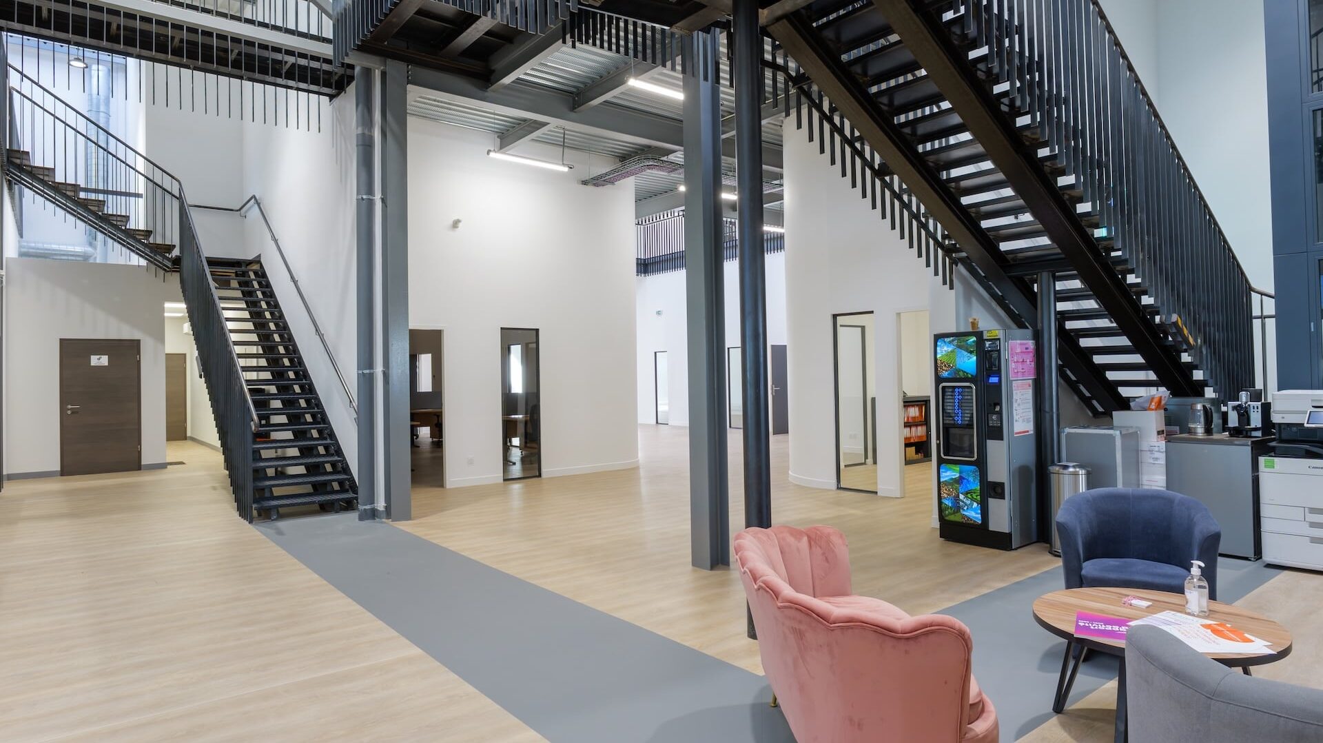 Aménagement d'un coin cuisine/détente pour le bien-être au travail Polydock.